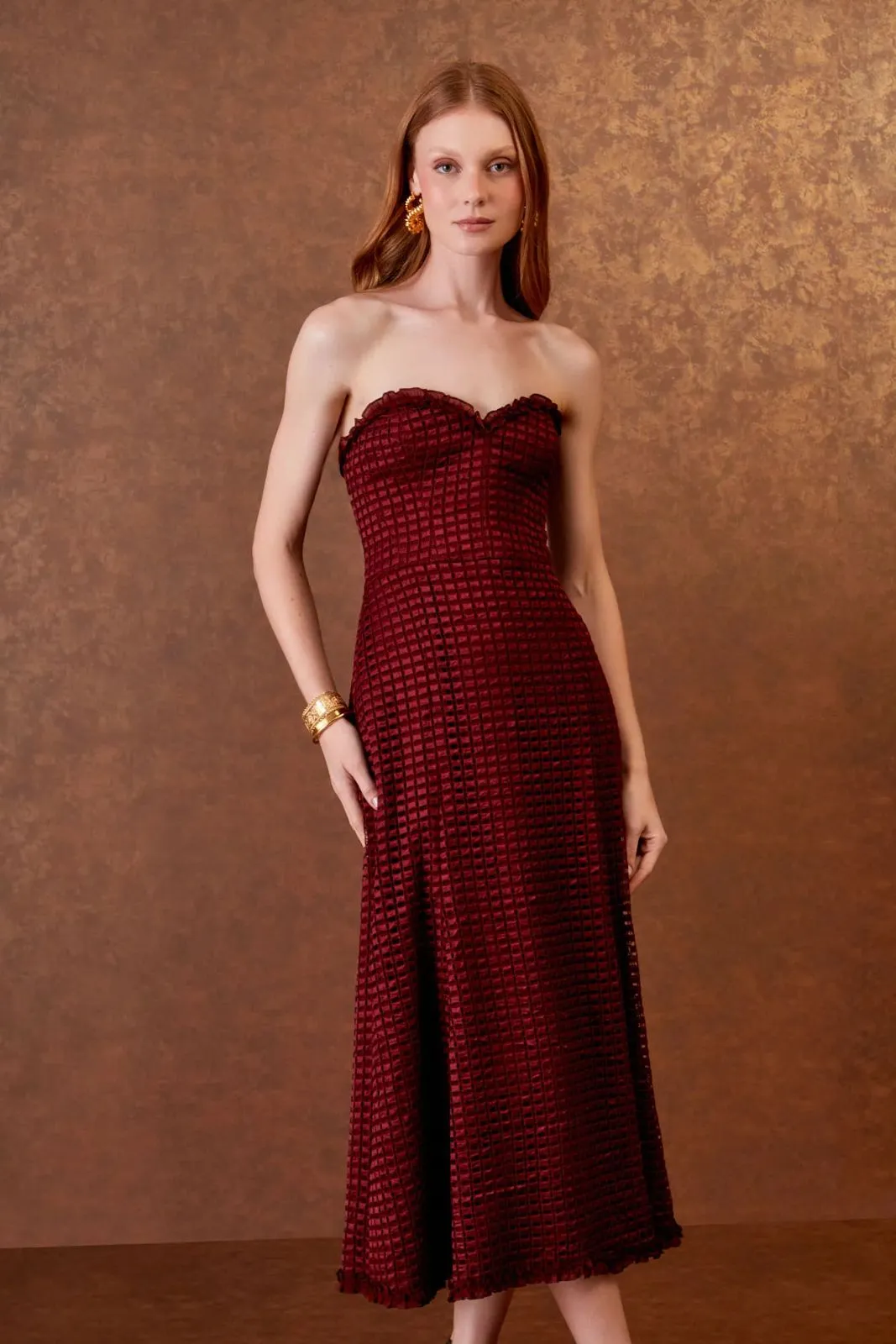 Vestido - VESTIDO MIDI GUIPURE BABADO DECOTE BORDEAUX